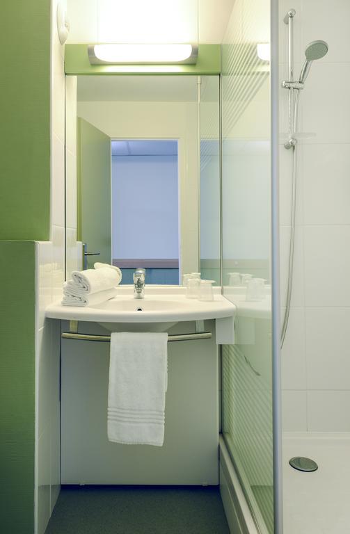 Ibis Budget Orly Chevilly Tram 7 Vitry-sur-Seine Bagian luar foto