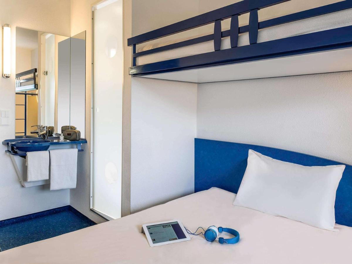 Ibis Budget Orly Chevilly Tram 7 Vitry-sur-Seine Bagian luar foto