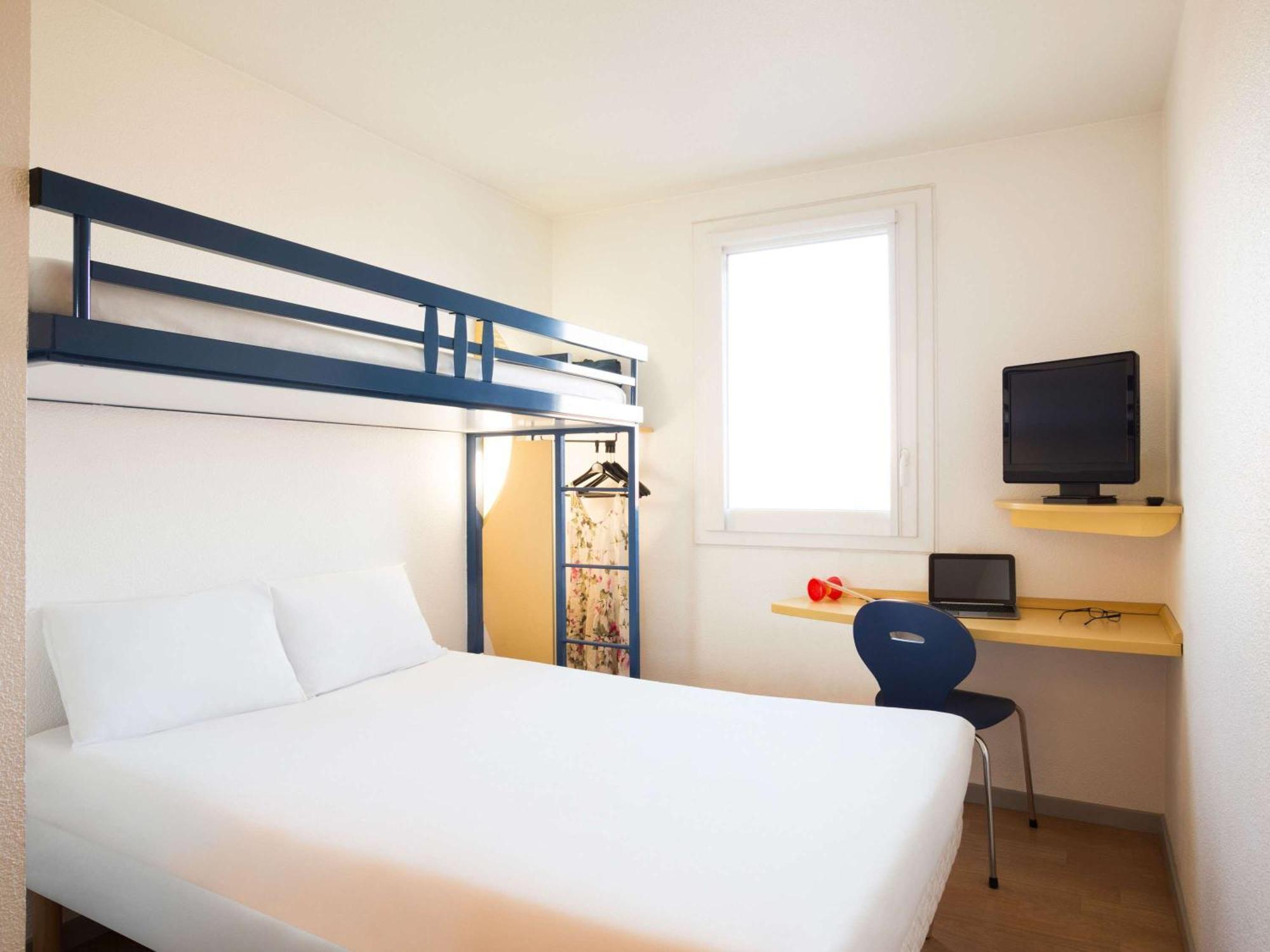Ibis Budget Orly Chevilly Tram 7 Vitry-sur-Seine Bagian luar foto