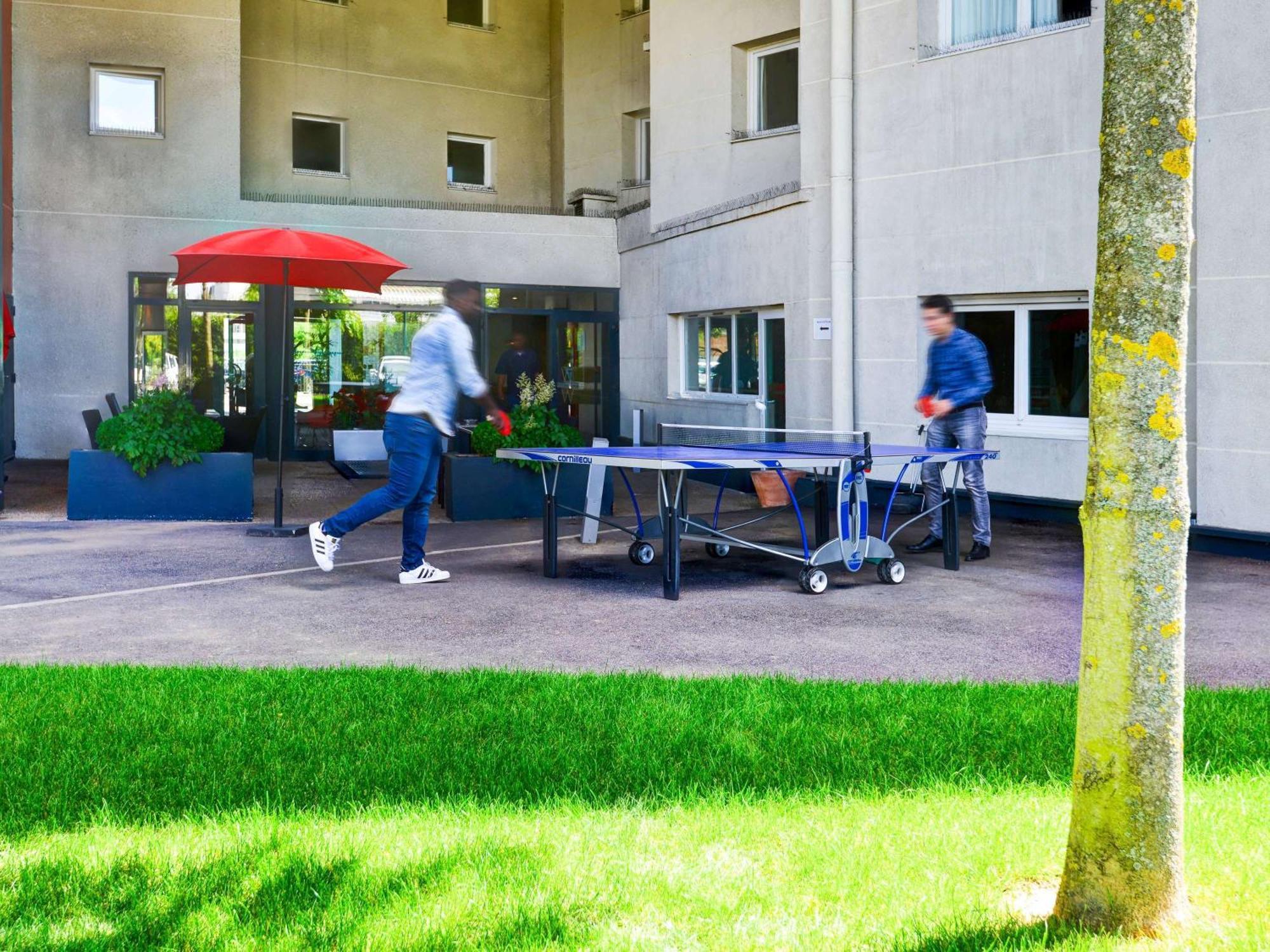 Ibis Budget Orly Chevilly Tram 7 Vitry-sur-Seine Bagian luar foto