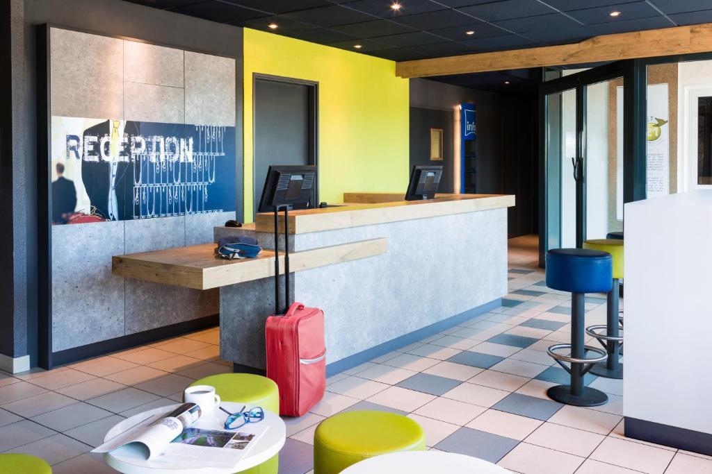 Ibis Budget Orly Chevilly Tram 7 Vitry-sur-Seine Bagian luar foto