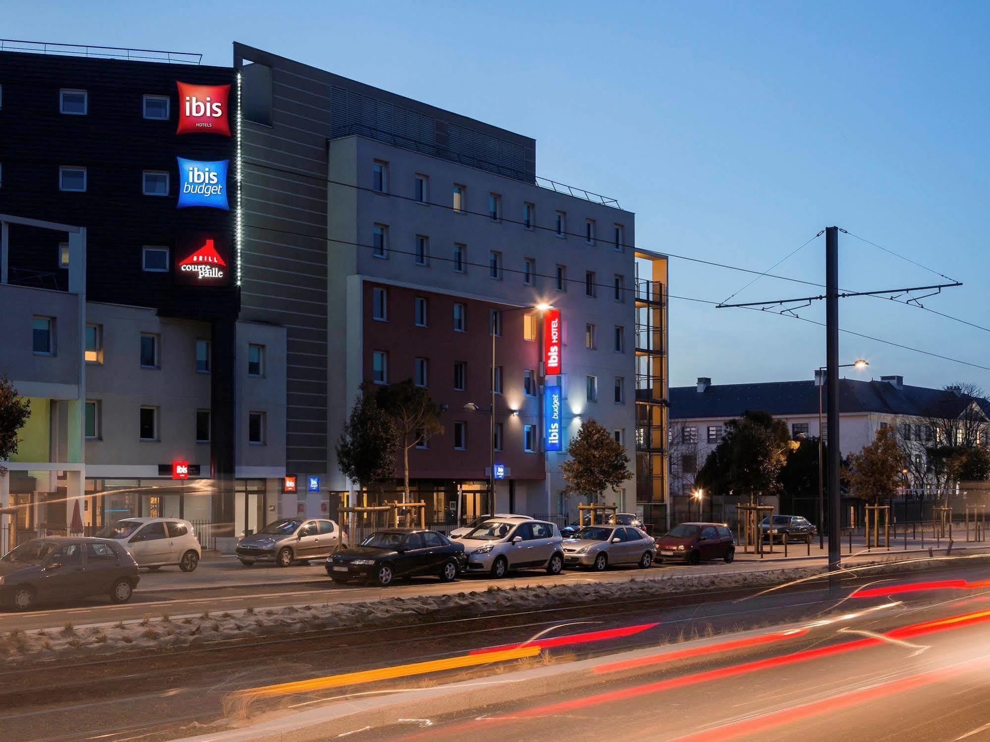 Ibis Budget Orly Chevilly Tram 7 Vitry-sur-Seine Bagian luar foto