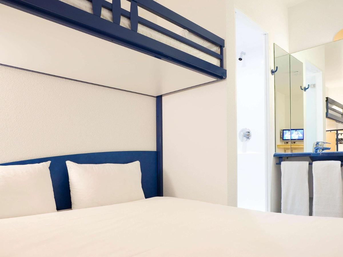 Ibis Budget Orly Chevilly Tram 7 Vitry-sur-Seine Bagian luar foto